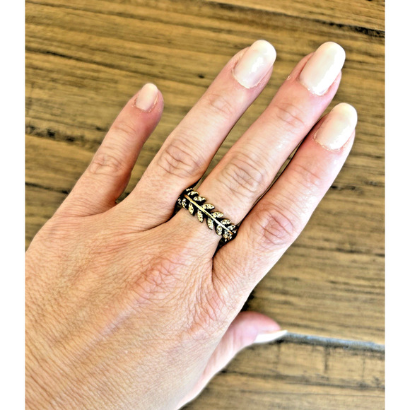 Paparazzi Accessories Ring LOT of 24 Assorted Styles Stretch Rings Wholesale Lot - Picture 15 of 16